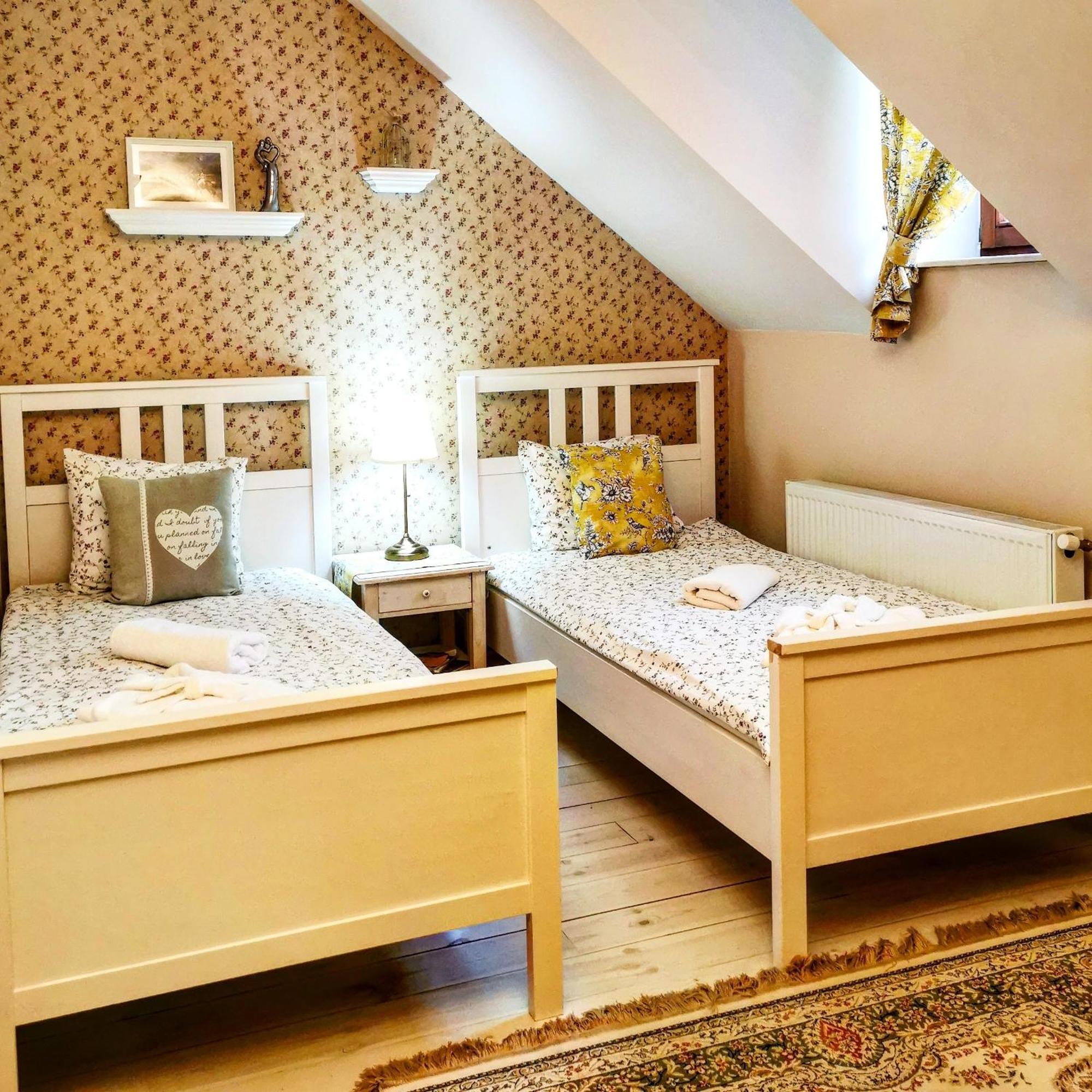 Platanos Kuria Bed & Breakfast Balastya Ngoại thất bức ảnh