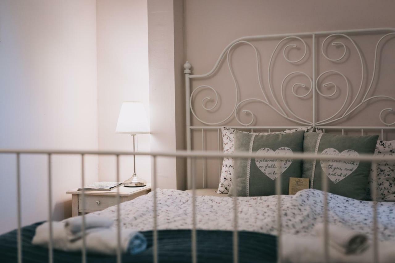 Platanos Kuria Bed & Breakfast Balastya Ngoại thất bức ảnh